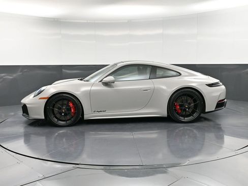 New 2026 Porsche 911 Carrera GTS image 2