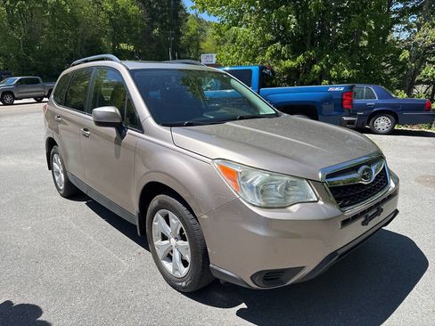 Used 2015 Subaru Forester 2.5i Premium w/ All-Weather Package AWD/4WD image 7