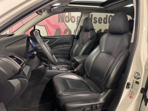 Used 2019 Subaru Forester Limited w/ Popular Package #3 image 18