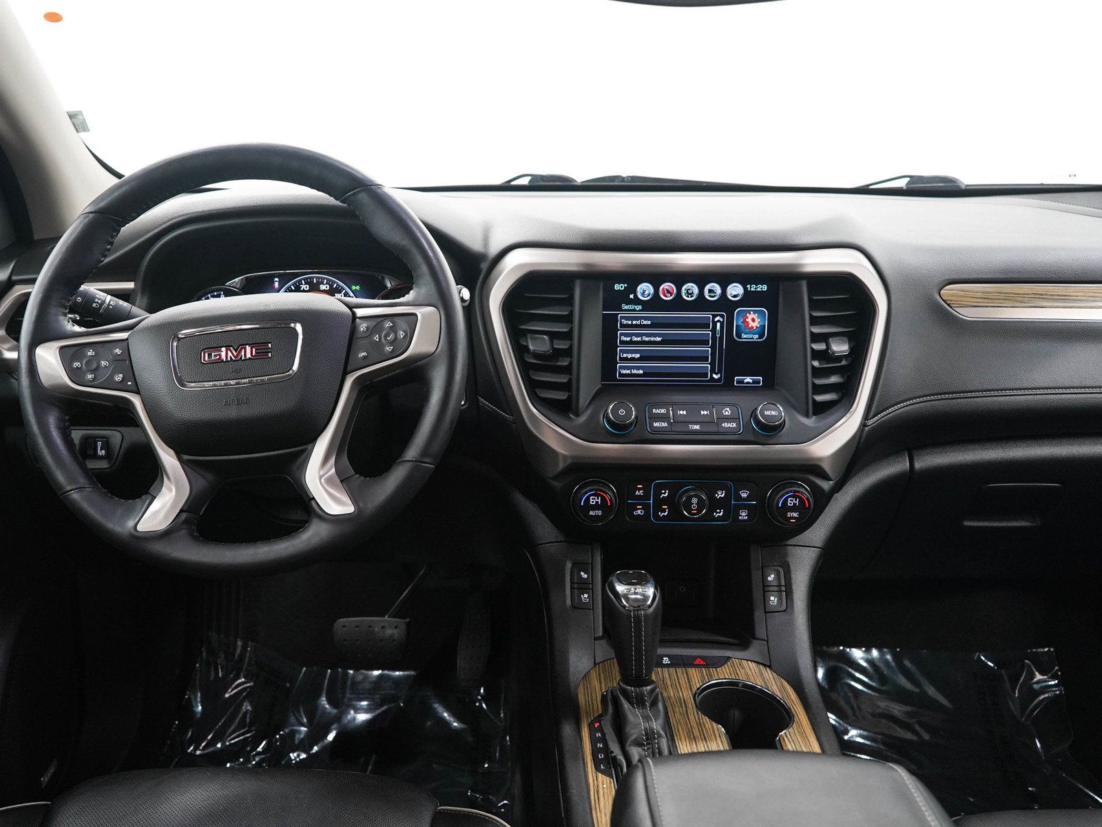 Used 2017 GMC Acadia Denali w/ Technology Package AWD/4WD image 18