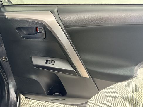 Used 2017 Toyota RAV4 LE FWD image 25