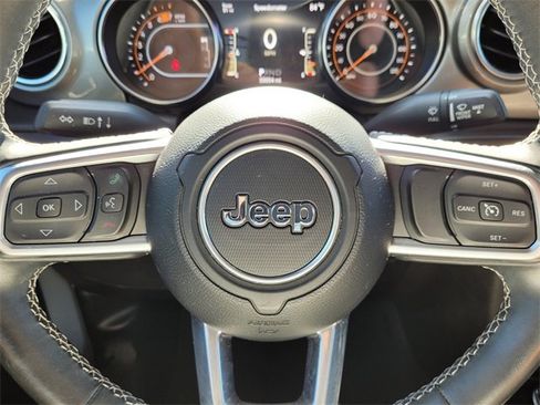 Certified 2022 Jeep Wrangler Unlimited Sahara image 31