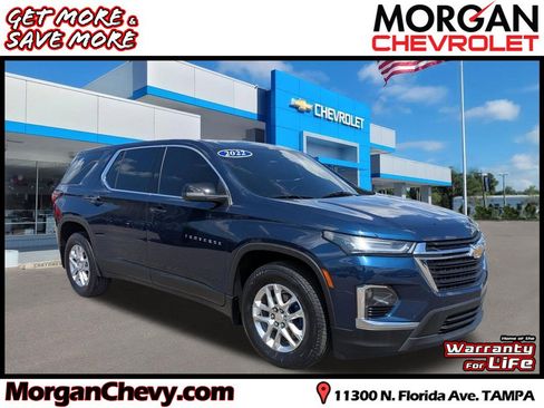 Used 2022 Chevrolet Traverse LS image 1