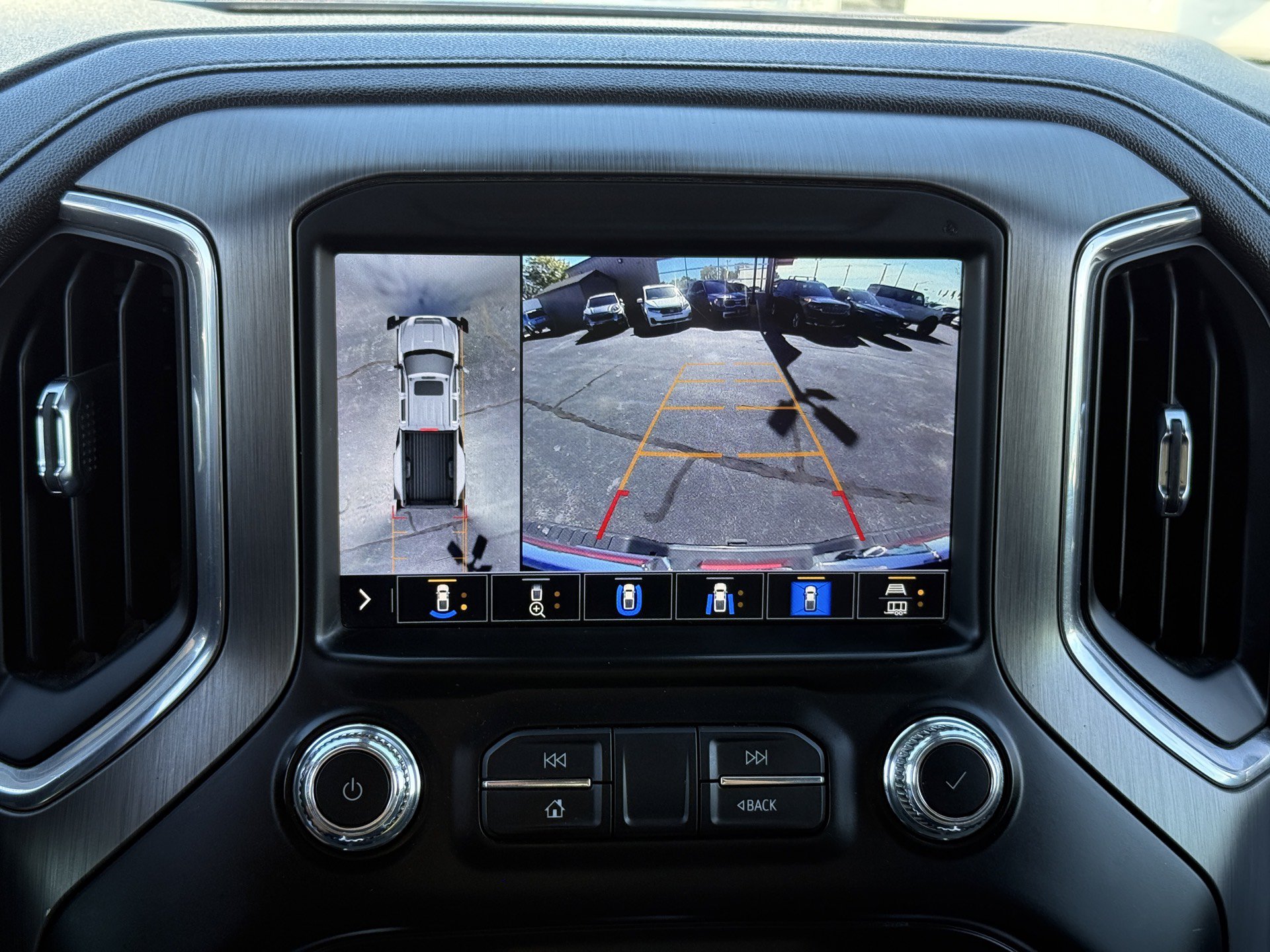 Used 2023 GMC Sierra 3500 Denali w/ Denali Ultimate Package AWD/4WD image 14