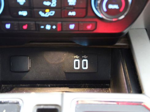 Used 2016 Ford F150 Lariat image 40