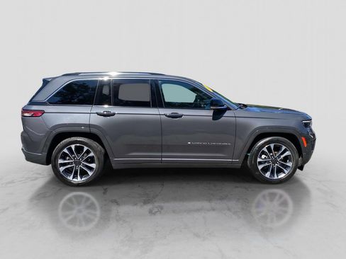 Used 2023 Jeep Grand Cherokee Overland AWD/4WD image 11