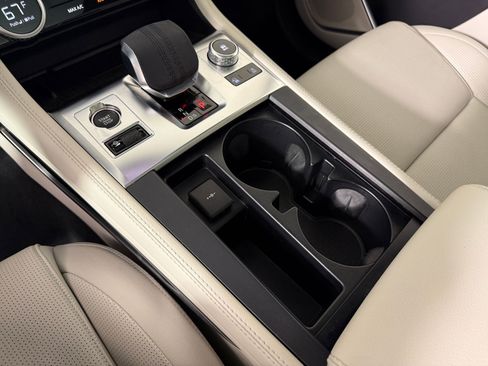 Used 2026 Jaguar F-PACE R-Dynamic S image 23