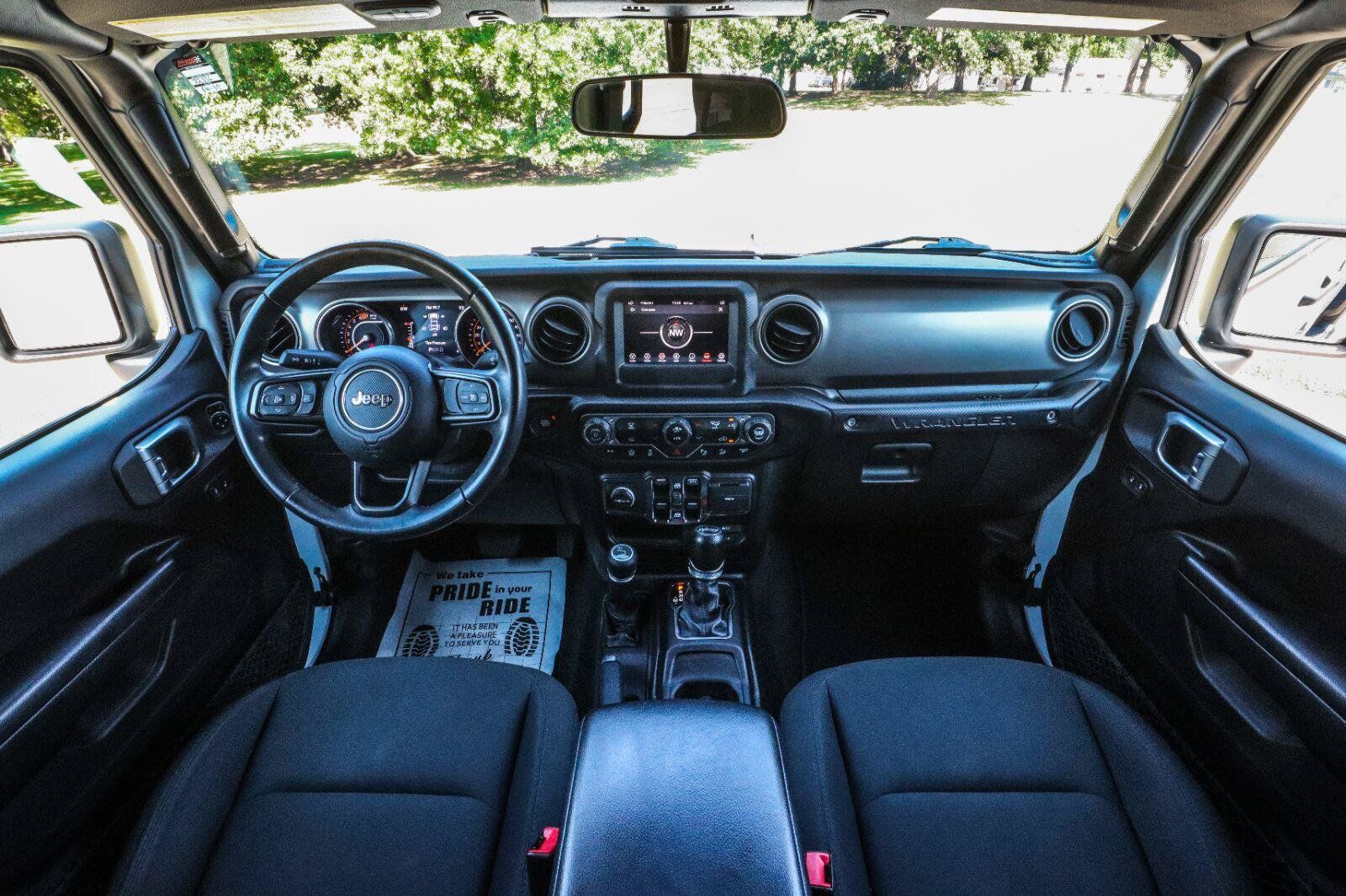 Used 2018 Jeep Wrangler Unlimited Sport S AWD/4WD image 2