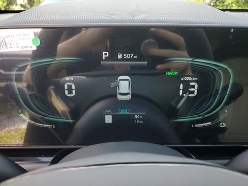 New 2025 Kia Niro SX Touring image 31