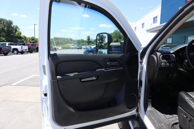 Used 2014 Chevrolet Silverado 3500 LTZ w/ LTZ Plus Package AWD/4WD image 13