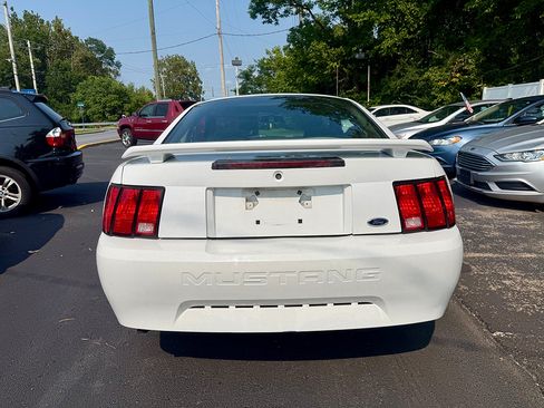 Used 2003 Ford Mustang Coupe RWD image 8