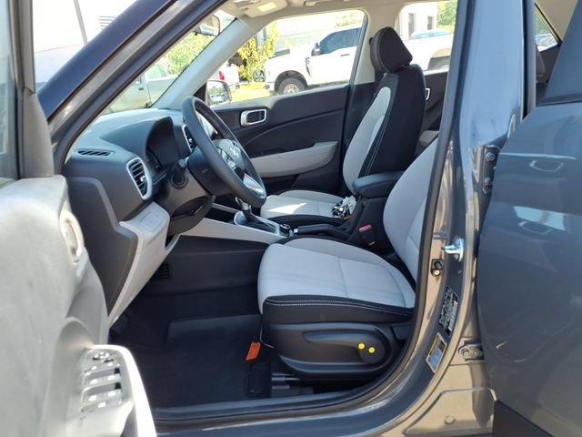 New 2026 Hyundai Venue SEL FWD image 16