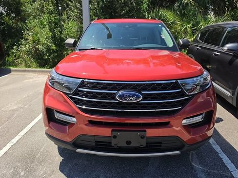 Used 2020 Ford Explorer XLT w/ Equipment Group 202A AWD/4WD image 2