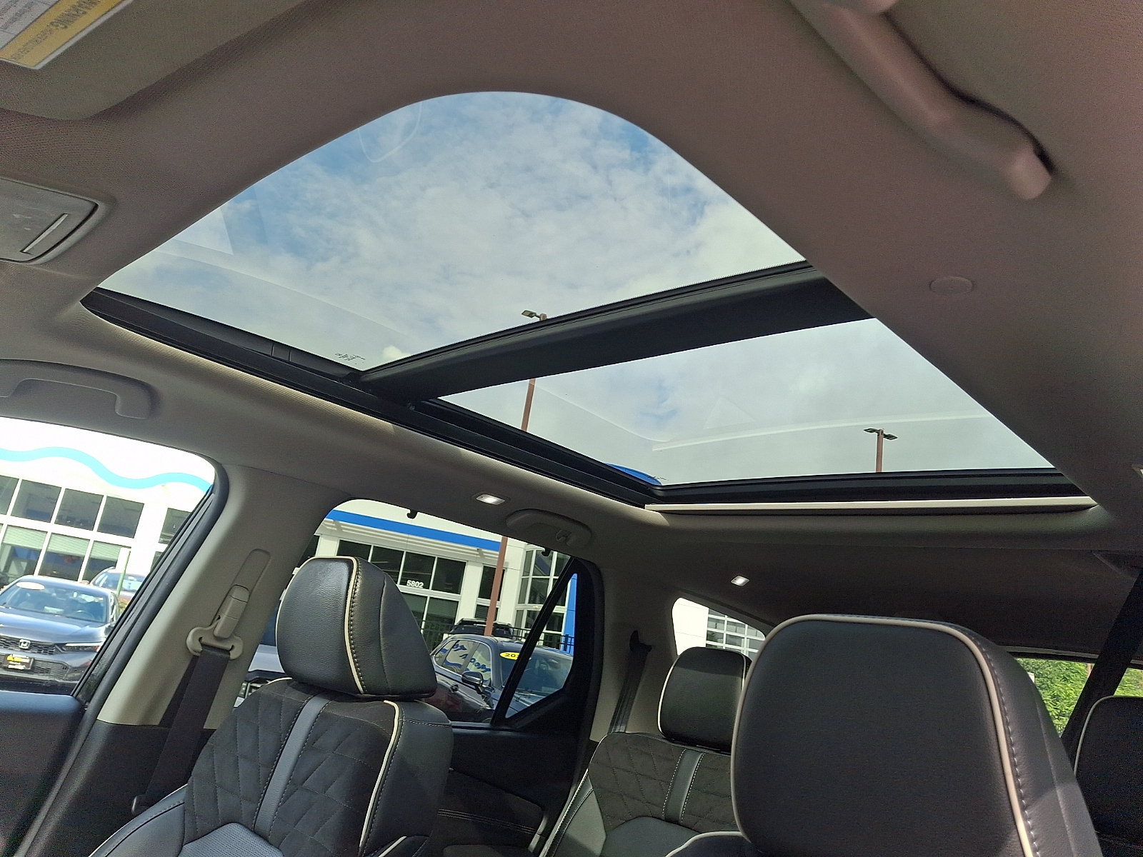 Used 2026 Honda Pilot Elite image 16