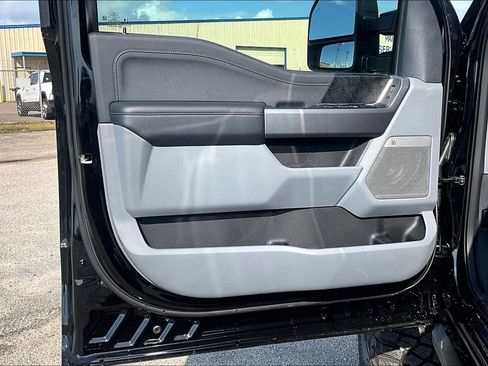 New 2025 Ford F250 XLT w/ Black Appearance Package image 13