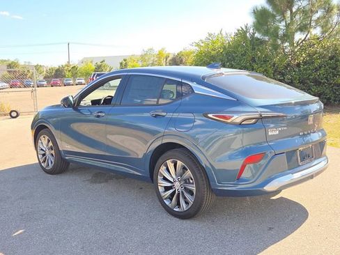 New 2026 Buick Envista Avenir image 3