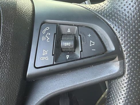 Used 2019 Chevrolet Trax LT w/ LPO, Cargo Package FWD image 16