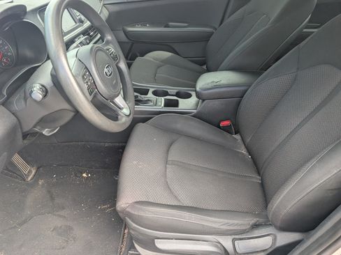 Used 2016 Kia Optima LX w/ Option Group 014 FWD image 6