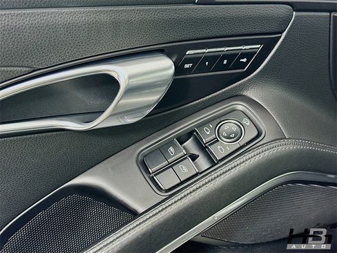 Used 2019 Porsche 911 Carrera image 14