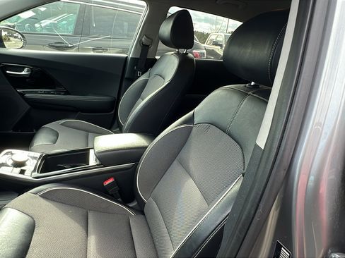 Used 2022 Kia Niro EX w/ Cold Weather Package image 16