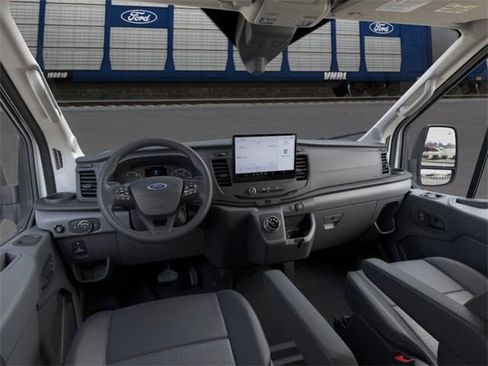 New 2025 Ford E-Transit 148 Medium Roof image 9