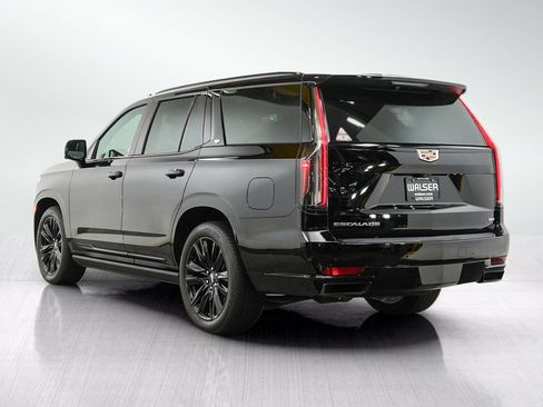 Used 2023 Cadillac Escalade Sport Platinum AWD/4WD image 3