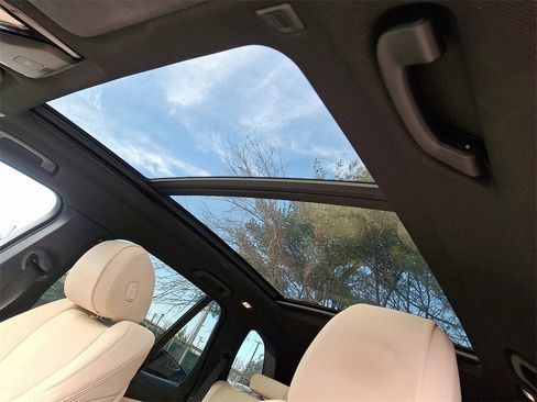 Used 2021 BMW X5 xDrive40i w/ Premium Package image 14