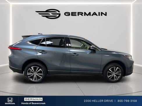 Used 2021 Toyota Venza LE image 8