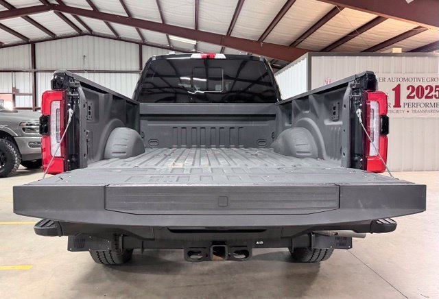 Used 2025 Ford F350 Platinum AWD/4WD image 6