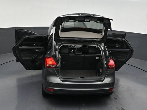 Used 2018 Ford Focus Titanium FWD image 35