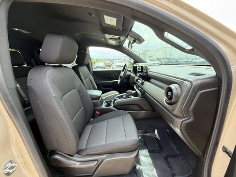 Used 2023 Chevrolet Colorado Trail Boss w/ Technology Package AWD/4WD image 29