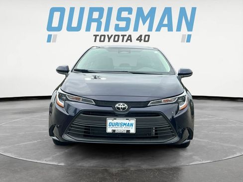 Certified 2025 Toyota Corolla LE image 1