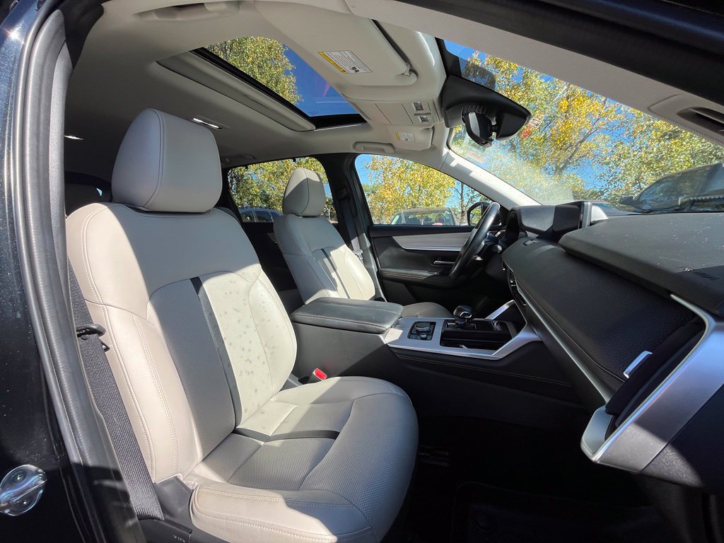 Used 2024 MAZDA CX-90 3.3 Turbo w/ Preferred Package AWD/4WD image 12