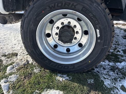 Used 2022 Ford F450 Platinum w/ FX4 Off-Road Package image 18