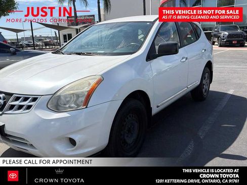 Used 2011 Nissan Rogue S FWD image 1