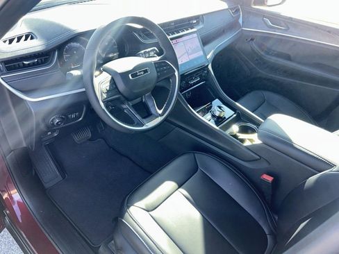 New 2025 Jeep Grand Cherokee L Limited w/ Black Appearance Package image 13