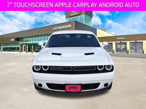 Used 2023 Dodge Challenger SXT image 2