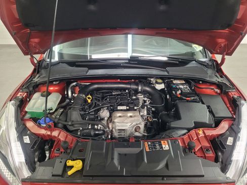 Used 2018 Ford Focus SE image 38
