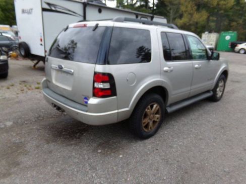 Used 2007 Ford Explorer XLT AWD/4WD image 3