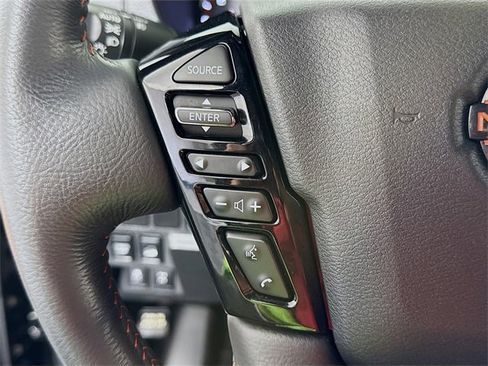 Certified 2022 Nissan Frontier PRO-4X image 13