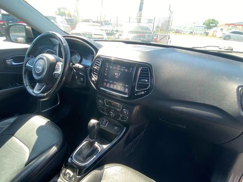 Used 2020 Jeep Compass Limited image 11