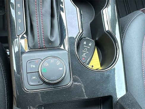 Certified 2025 Chevrolet Blazer RS w/ Driver Confidence II Package image 24