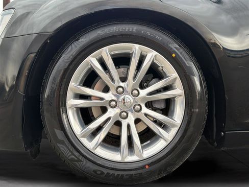 Used 2016 Chrysler 300 Limited image 30