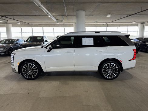 Used 2026 Hyundai Palisade Calligraphy FWD image 5
