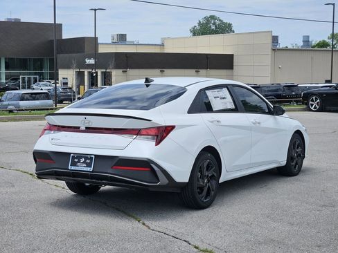 New 2026 Hyundai Elantra Sport FWD image 7