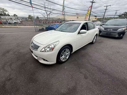 Used 2012 INFINITI G37 x Sedan w/ Premium Pkg image 2