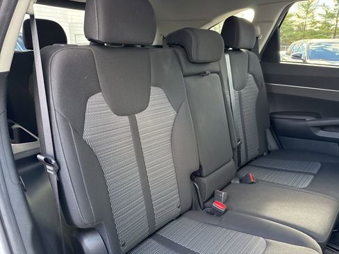 Used 2022 Kia Sorento LX image 17