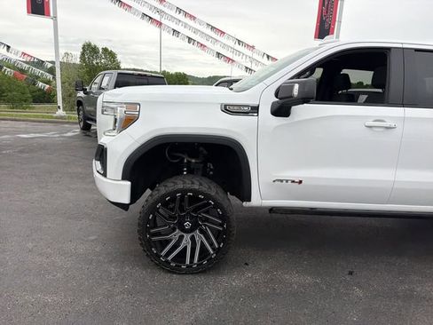 Used 2021 GMC Sierra 1500 AT4 w/ AT4 Premium Package AWD/4WD image 10