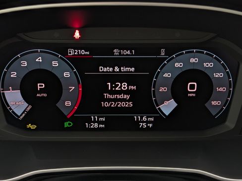 New 2025 Audi Q3 2.0T Premium image 15