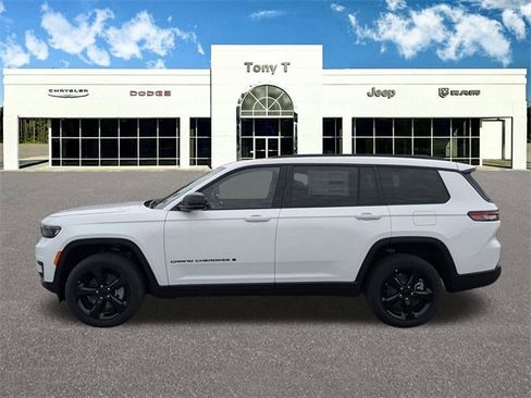New 2024 Jeep Grand Cherokee L Laredo image 5